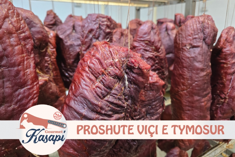 Proshute Vici e Tymosur nga Kasapi Gurmet, mish i tymosur, proshute tradicionale, produkte te tymosur, proshute e shijshme, proshute artizanale, proshute vici shqiptare, proshute e fresket, mish i perpunuar